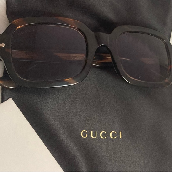 GUCCI Men’s Square Havana Sunglasses GG0072S - Picture 4 of 5